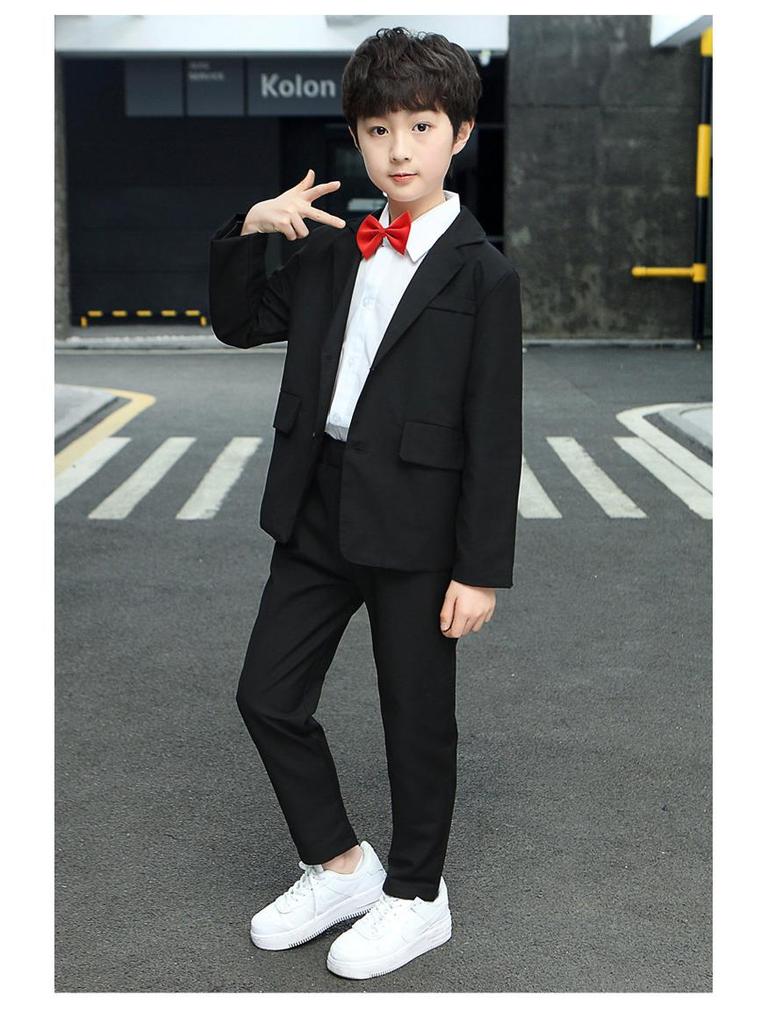 Очаровательный детский костюм-тройка в британском стиле: Смокинг для мальчиков для фортепианного выступления