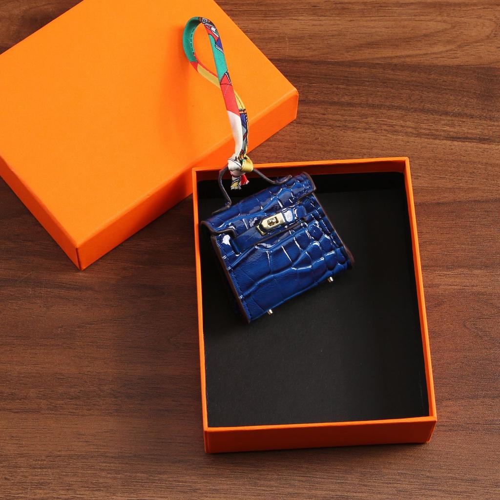 Мини-сумка с крокодиловым узором, изысканная сумка для мелочи, красный конверт, женская сумка, подвесное украшение, высококачественный автомобильный брелок