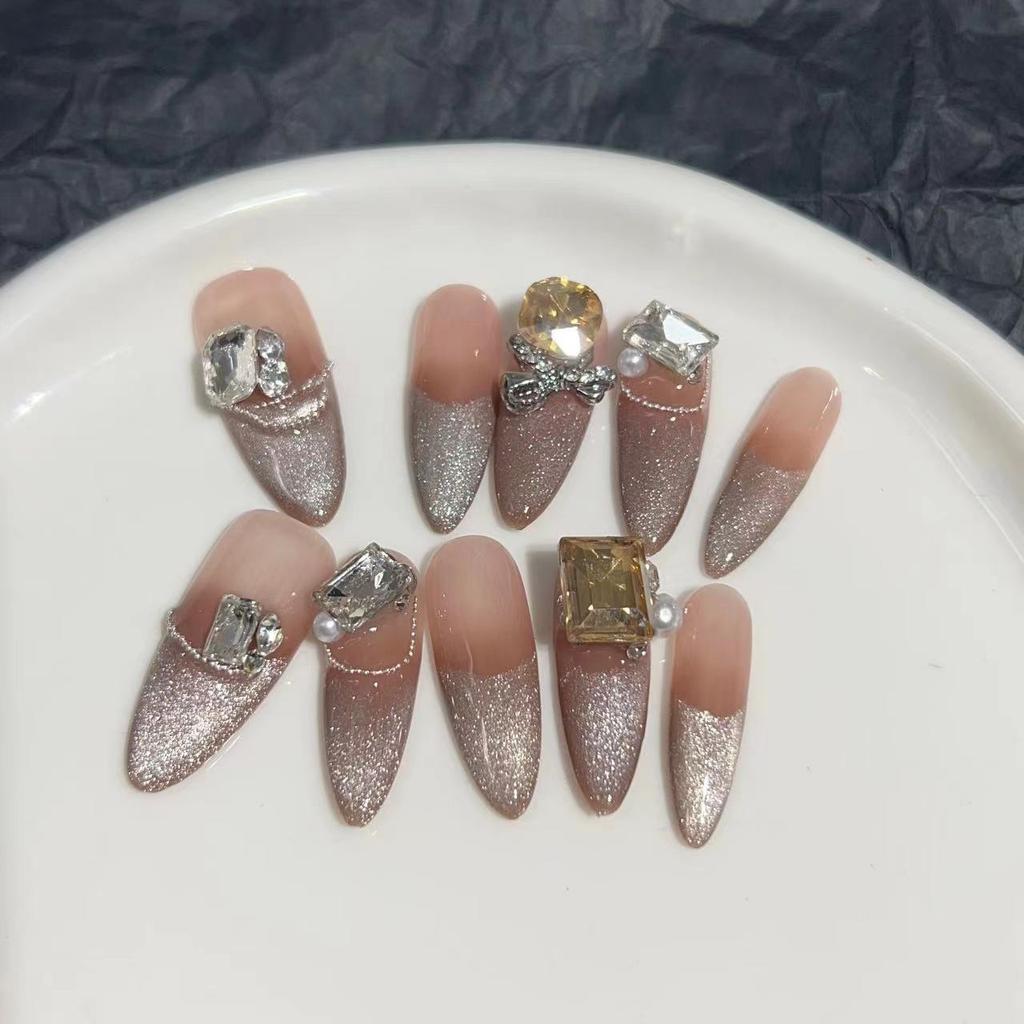 Wearing Armor Pure Handmade Manicure Finished Fake Nail Patches High-end Light Luxury Light Chase Cat Eye Gradient Nude Color French Style