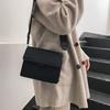 Сумка через плечо Ins Универсальная сумка с широким плечевым ремнем Маленькая квадратная сумка Ретро-сумка через плечо из искусственной кожи Женская сумка