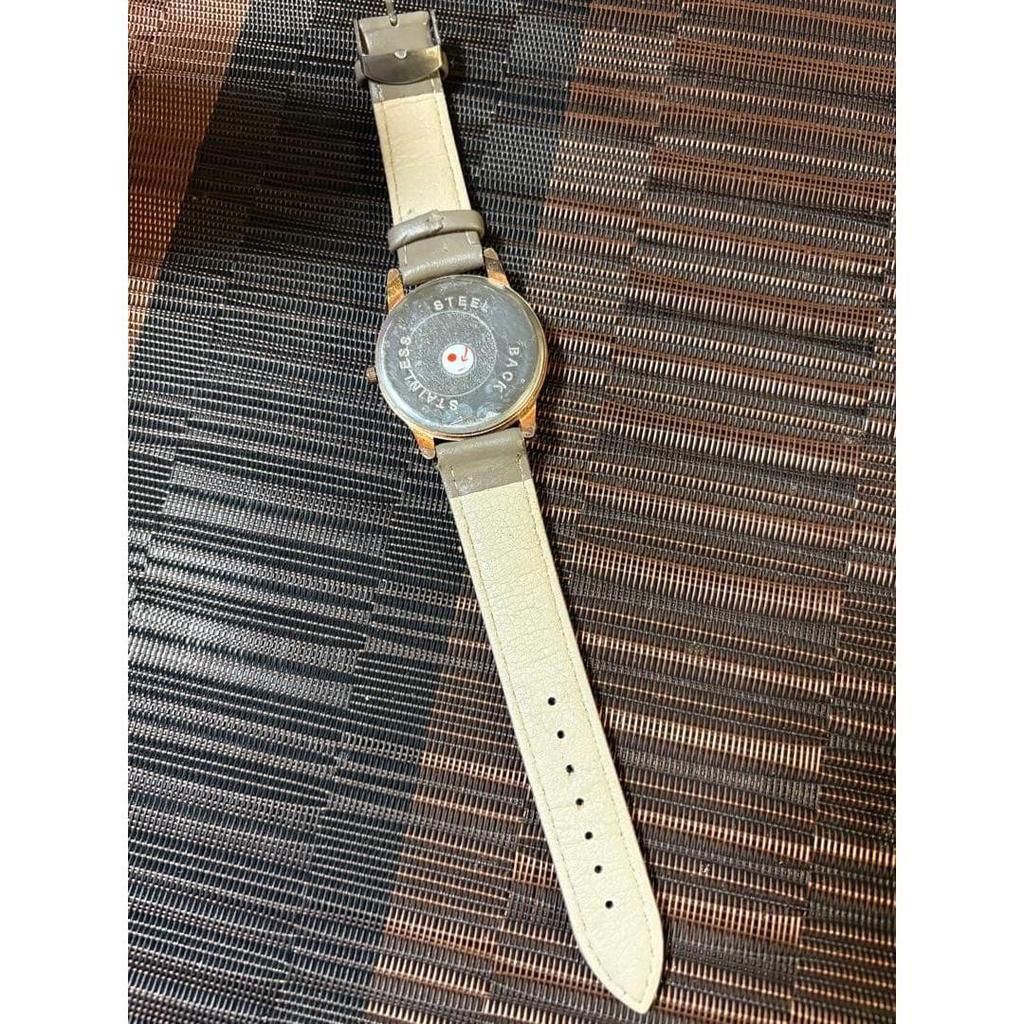 Подержанные часы TISSOT с бежевым кожаным ремешком