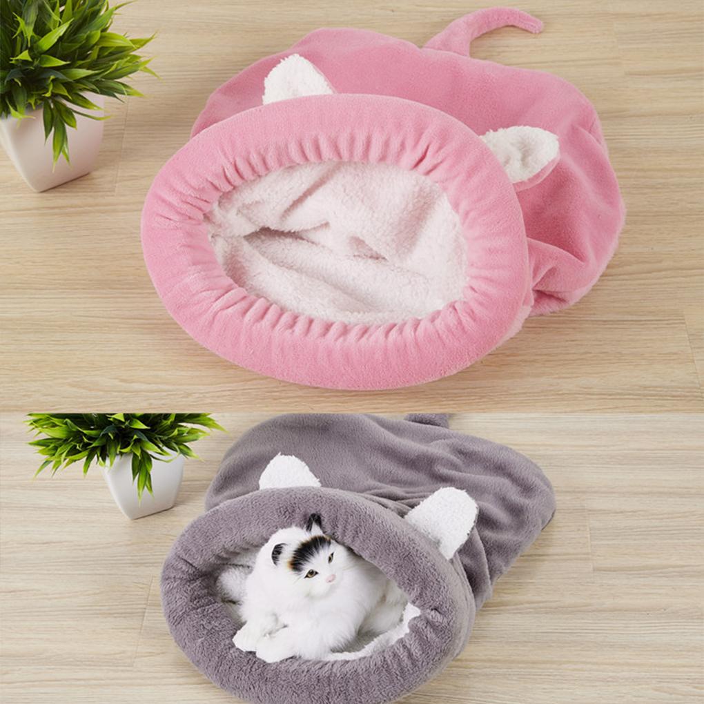 Держите домашних животных в уюте. Эта внутренняя кровать для спящих кошек согреет и даст вам уснуть. Эта кровать для спящих собак.