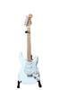 AX HEAVEN Лицензированная миниатюрная гитара Fender Strat Olympic White Лицензированная миниатюрная гитара FenderTM StratTM Olympic White -