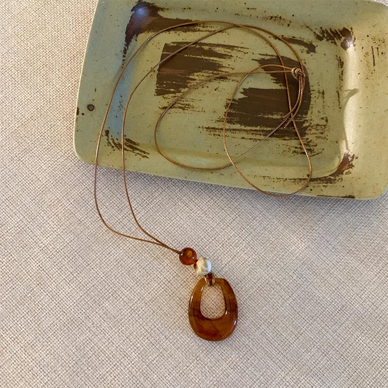 Минималистичное регулируемое акриловое геометрическое ожерелье - Универсальная модная цепочка для свитера