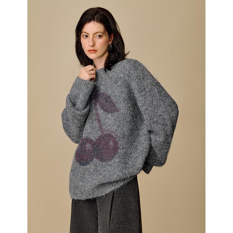 Женский свитер INMAN 2025 Зима, жаккардовый с вишнями, с круглым вырезом