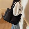 2025 New Foreign Style Tote Bag Large Capacity Shoulder Underarm Bag Hand Bag Japanese and Korean Leisure Trend Messenger Bag