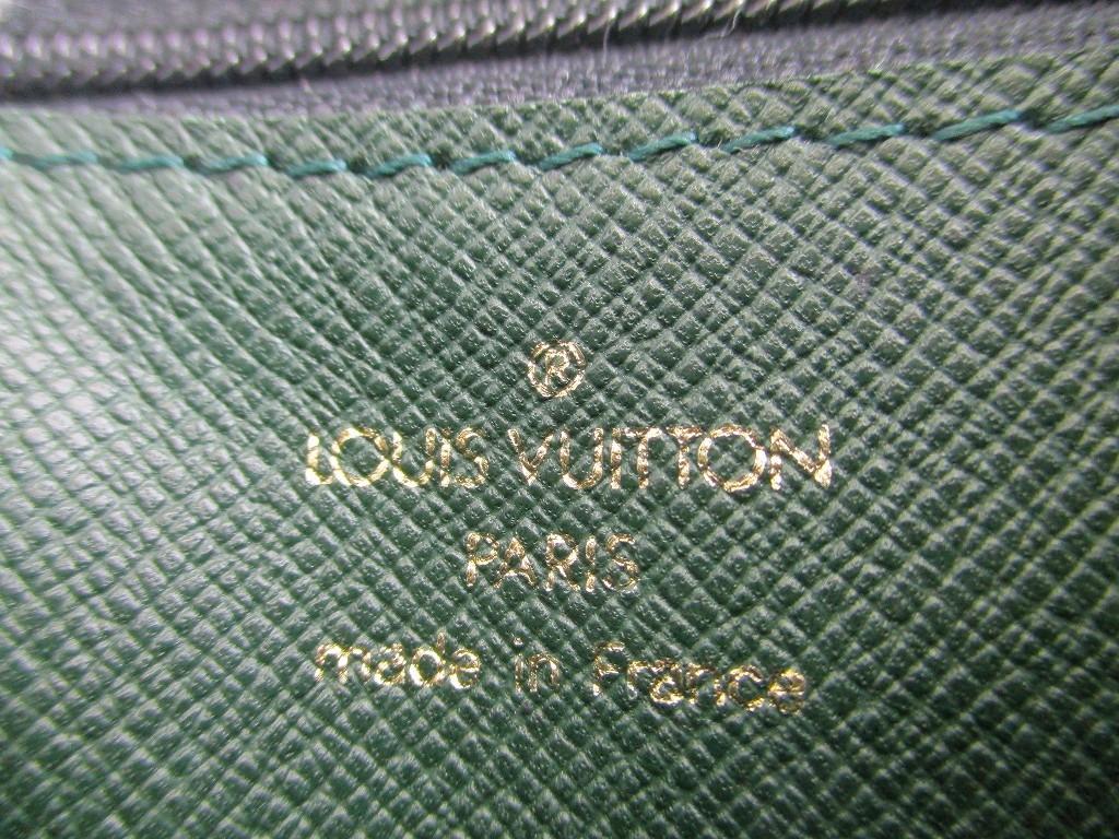 Authentic LOUIS VUITTON Taiga Episea Leather Clutch Bag Document Case A4 #a642 Seller refurbished