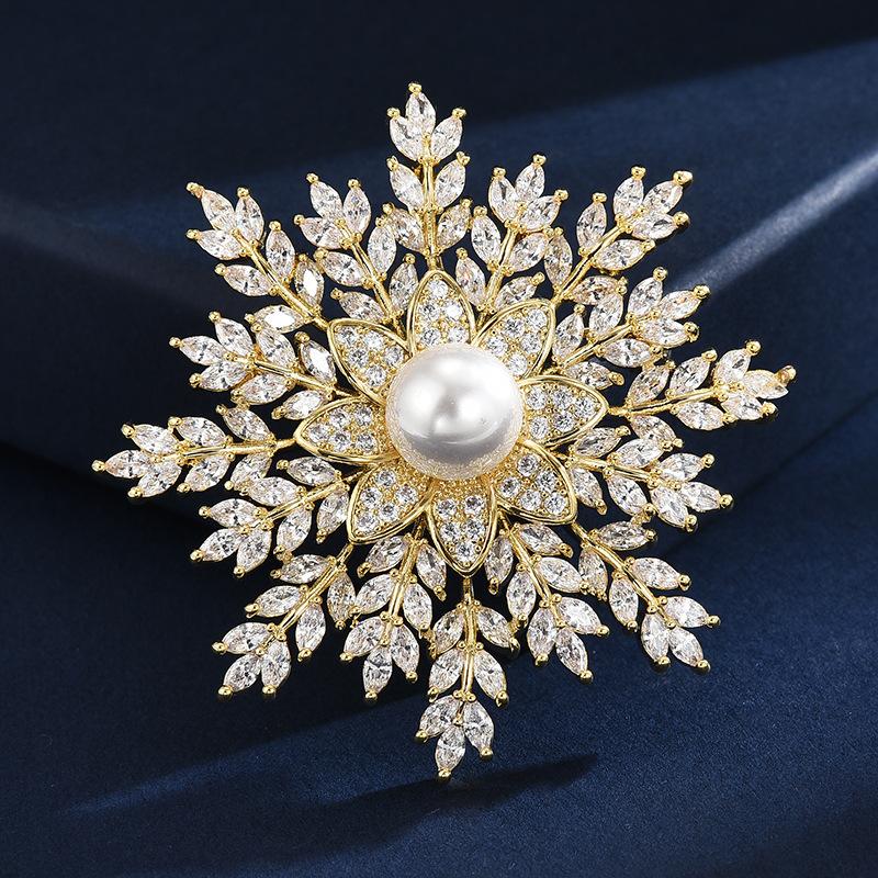 Luxury Sparkling Zircon Full Diamond Snowflake Brooch Blazer Exquisite Flower Corsage Accessories