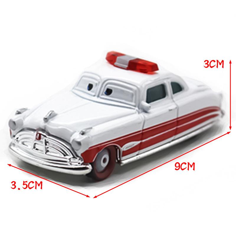 Disney Pixar Cars No.95 Молния Маккуин Модель автомобиля Металлические игрушки и хобби Для детей Для мальчиков Для малышей и детей Дети Подарок на день рождения Игрушечные машинки и поезда