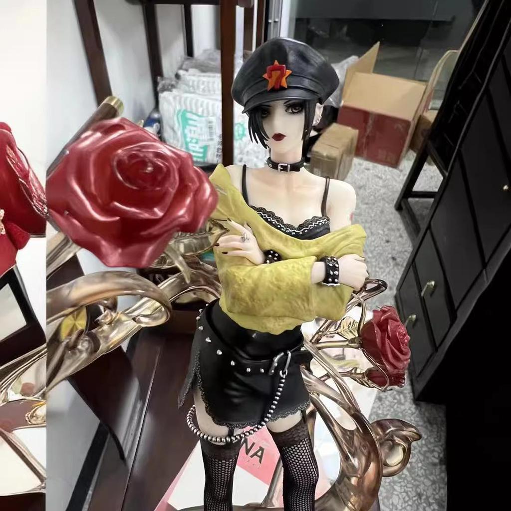 Стоящая аниме-фигурка Нана Осаки и Комацу Нана — новое поступление