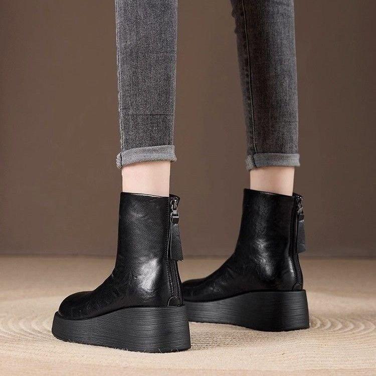 Популярные ботинки Мартин женские 2025 осень и зима новые универсальные модные увеличивающие рост короткие ботинки мягкая подошва нескользящие короткие ботинки высокого класса женские ботинки