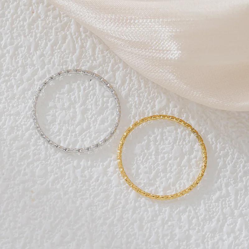 Минималистичное кольцо Starry Sky 1 мм: Покрытая 18-каратным золотом титановая сталь, вдохновленная японским и корейским дизайном