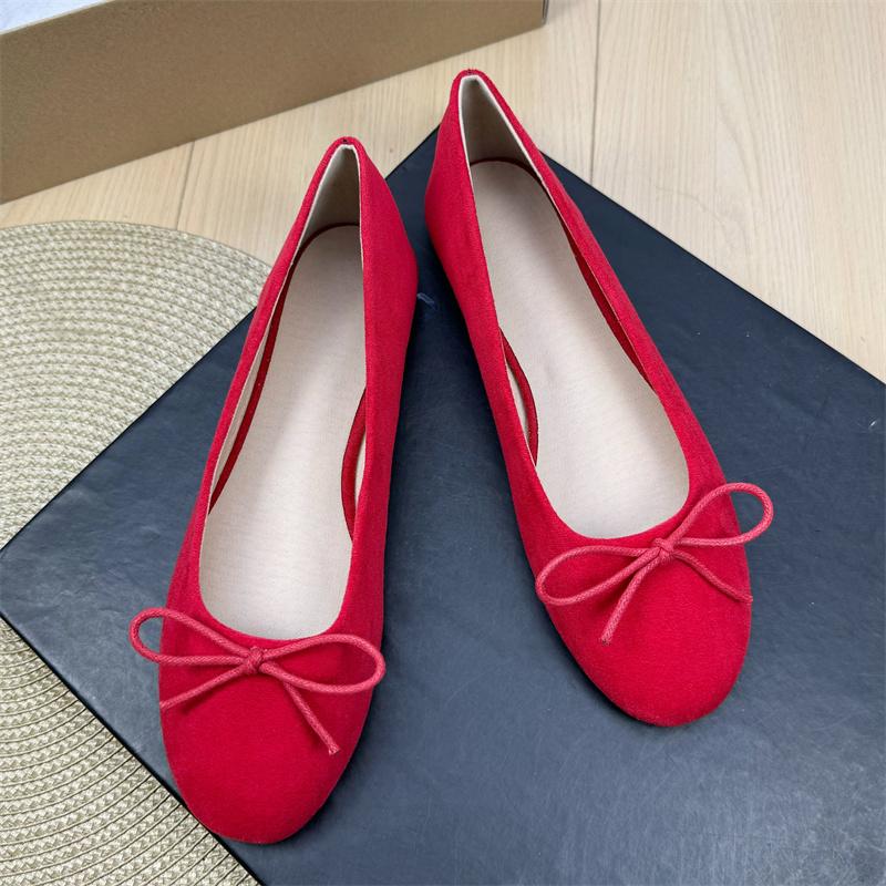 Модные балетки для женщин 2025 Новые ретро балетки с бантом-бабочкой из замши с мелким круглым носком Женская обувь больших размеров 44 43 42
