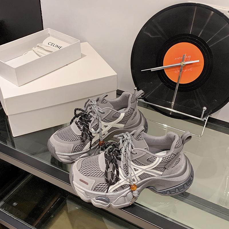 [Fanfuna] 2025 осень и зима новая толстая подошва с увеличением роста папины кроссовки женские в цветовой гамме универсальные легкие повседневные спортивные кроссовки