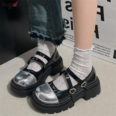 Модные серебристые туфли на высоком каблуке и платформе, женские туфли-лодочки 2024 года, новые милые туфли в стиле Лолиты с пряжкой в форме сердца, женские туфли Мэри Джейн из лакированной кожи с пряжкой