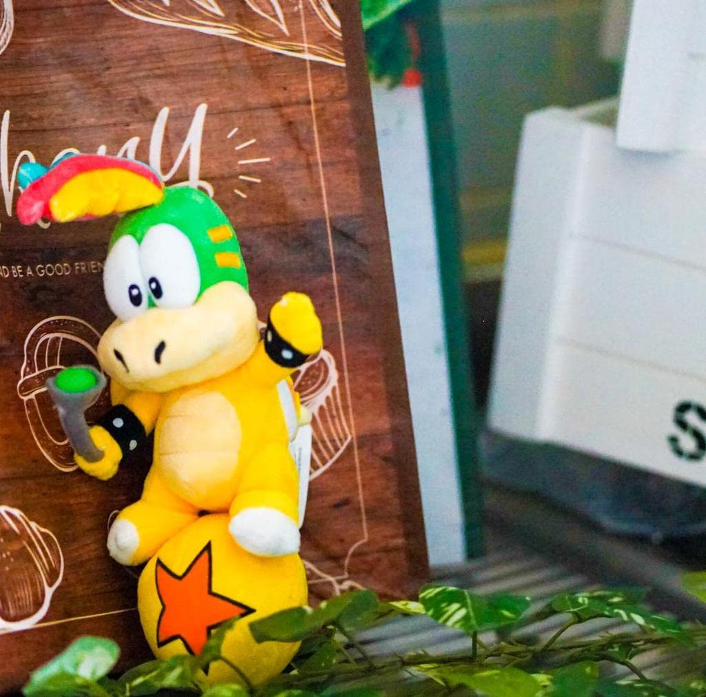 Плюшевая игрушка Remy Koopaling Ball Mario Luigi Hugging Подушка Подушка Boss Koopaling Seven Small Small SM 20 см Включен подарочный пакет Внутренний [Ограничено 3 шт.