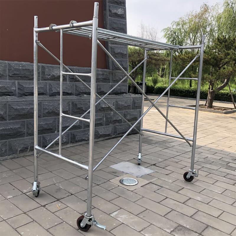 Mobile Trapezoidal Scaffolding with Swivel Wheels
