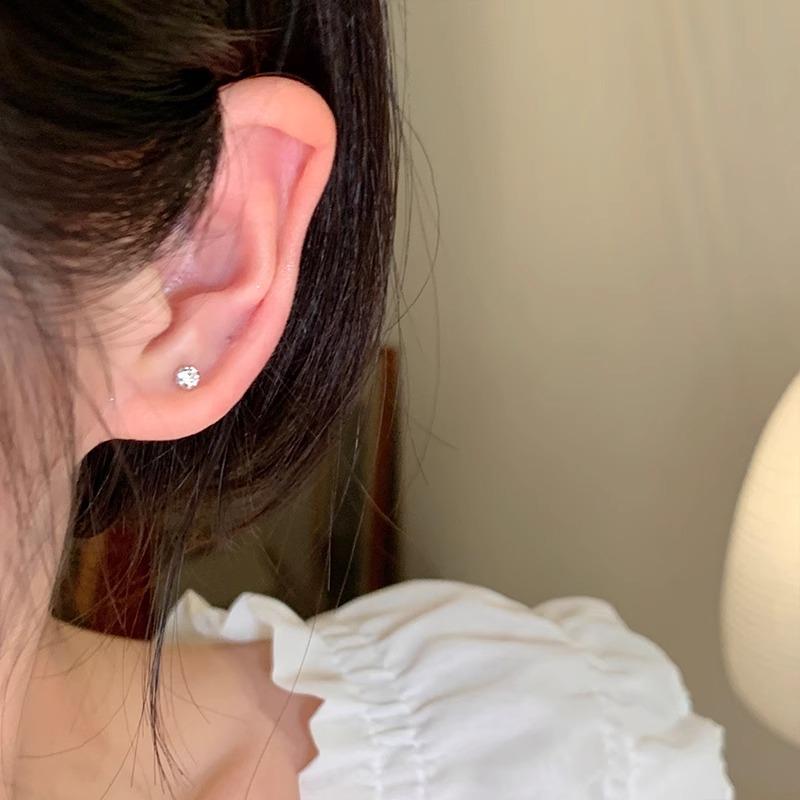 2024 Модный комплект из шести серег с цирконами для женщин: Маленький, Изысканный, Высококлассный, Легкая Роскошь, Крутой Стиль