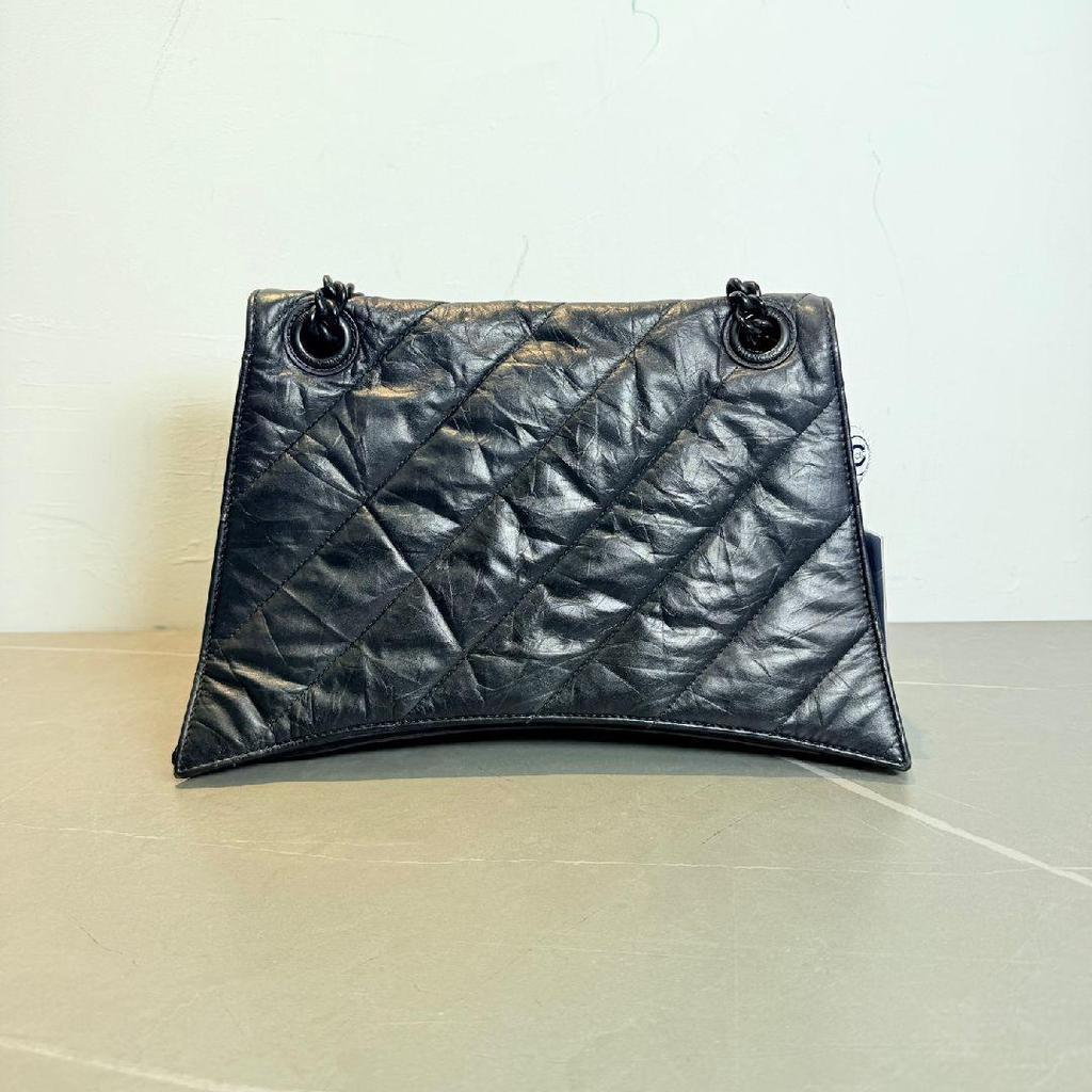 [Pre-Owned] Crush Matte Pillow Bag Niki Bag Leather Chain Shoulder Bag Medium - Excellent #P0NRN7