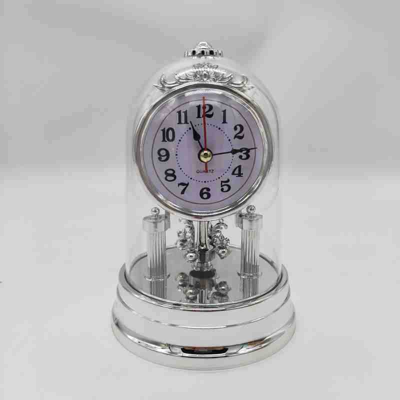 Simple and Classic Central and Eastern European Retro Living Room Clock Antique Silent Table Clock