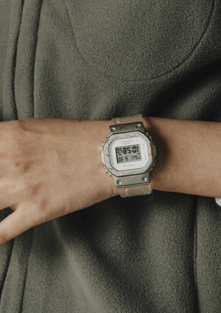 Часы 40th Anniversary Stone Модель среднего размера Белый [Casio] G-SHOCK [] G-SHOCK Adventurer's GM-S5640GEM-7JR