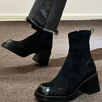 Сапоги на высоком каблуке для женской осени и зимы 2025 года, новые корейские маленькие ботильоны, популярные в этом году короткие ботинки в иностранном стиле, тонкие сапоги