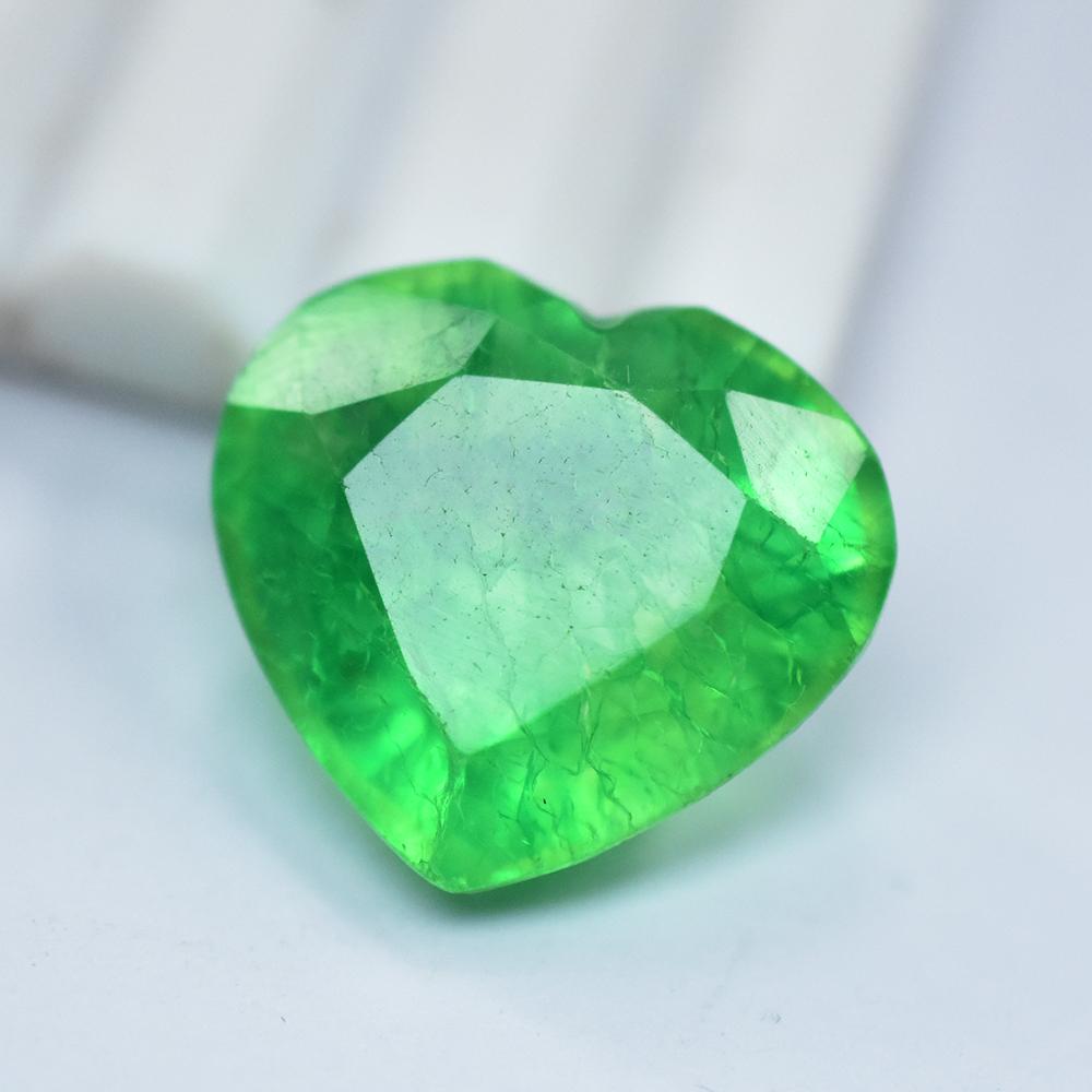 19.75 Ct Certified Green Natural Emerald Gemstone Heart Cut From Colombia