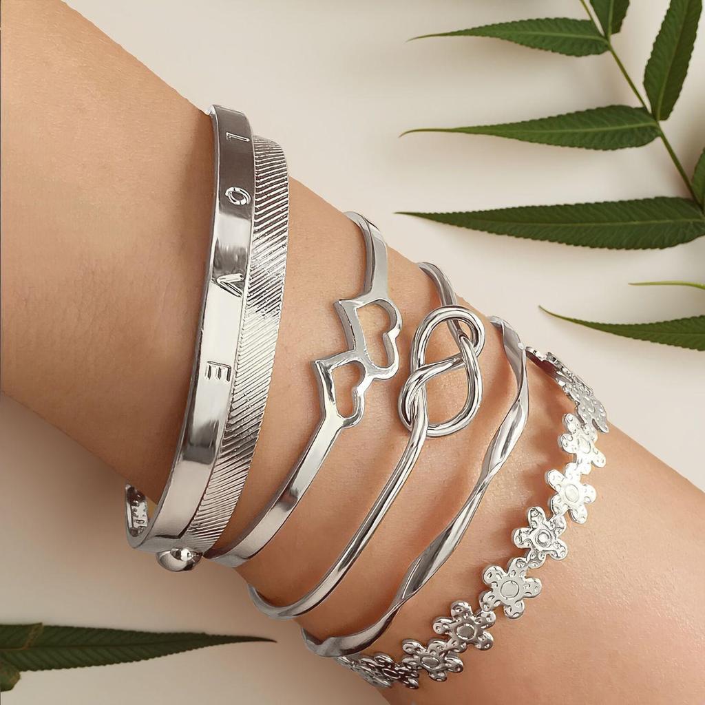 Элегантный набор из 10 геометрических многослойных браслетов золотистого цвета