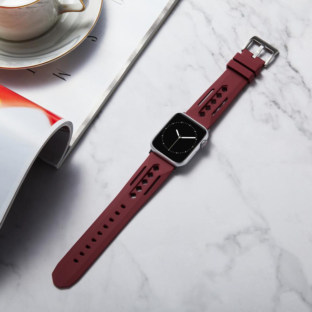 Watch Strap For Apple Watch Series 10 42mm/9 8 7 41mm/SE (2023) SE (2022) SE 6 5 4 40mm/3 2 1 38mm Hollow Silicone Band