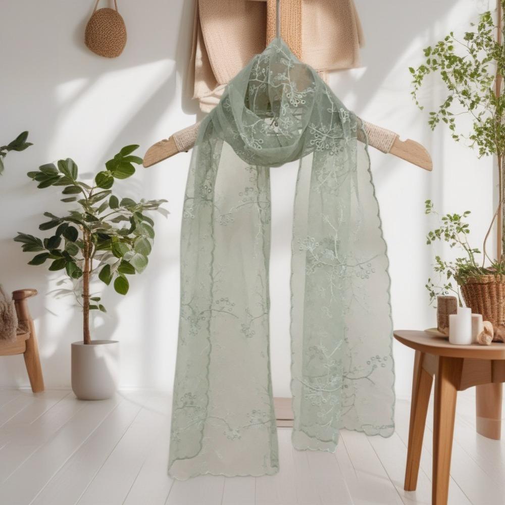 Retro Sunscreen Shawl Korean Version Female Headscarf Literary Women's Lace Scarf