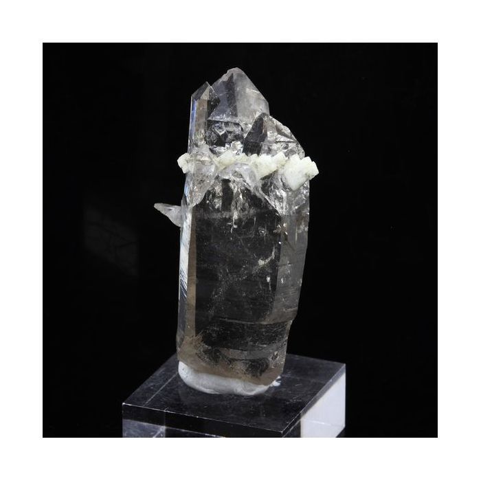 Pierres et Minéraux. Quartz fumé. 37.4 ct. Dome des Petites Rousses, Oz, Isère, France..