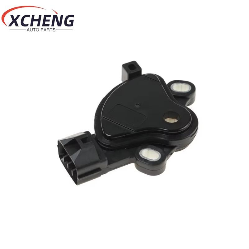 4270023000 42700-23000 Transmission Shift Switch For Hyundai Verna Accent Kia Rio Forte Suppression Switch 2010-2015