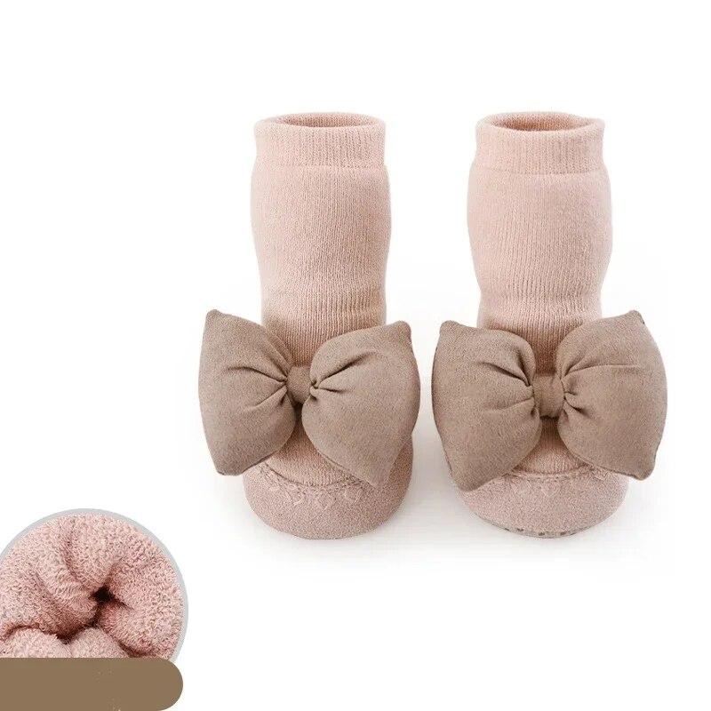 1 пара носков для новорожденных, корейская модная нескользящая обувь до икры с бантом для маленьких девочек, осенне-зимняя хлопковая обувь для первых ходунков