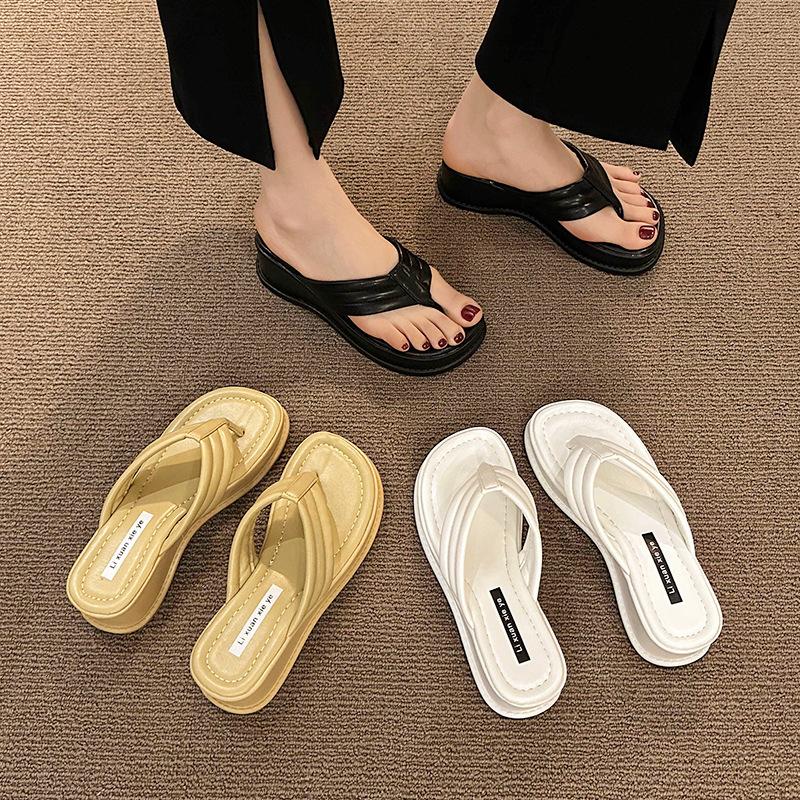 Интернет-знаменитости шлепанцы с перемычкой женские на толстой подошве маффин крутые тапочки женские летние новые модные инс тренд