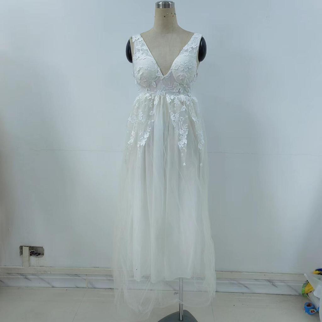 Летнее кружевное платье без рукавов 2025 года: Сексуальный европейский и американский стиль с глубоким V-образным вырезом, вышивкой и длинной юбкой.