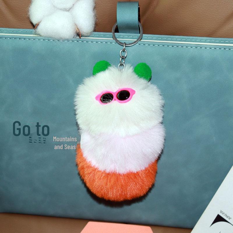 Мягкая подвеска в виде гусеницы — студенческий сувенир с имитацией меха кролика