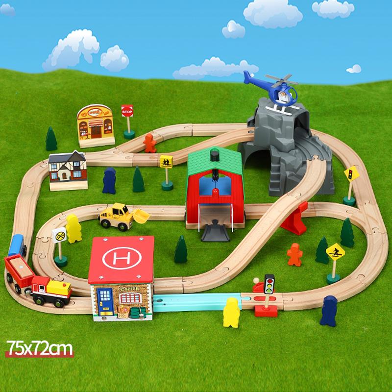 Трек-комплект, детская игрушечная железная дорога, вертолетная площадка, транспортная пещера, поезд, деревянный, совместимый с деревянными автомобилями 1:64 Старше трех лет