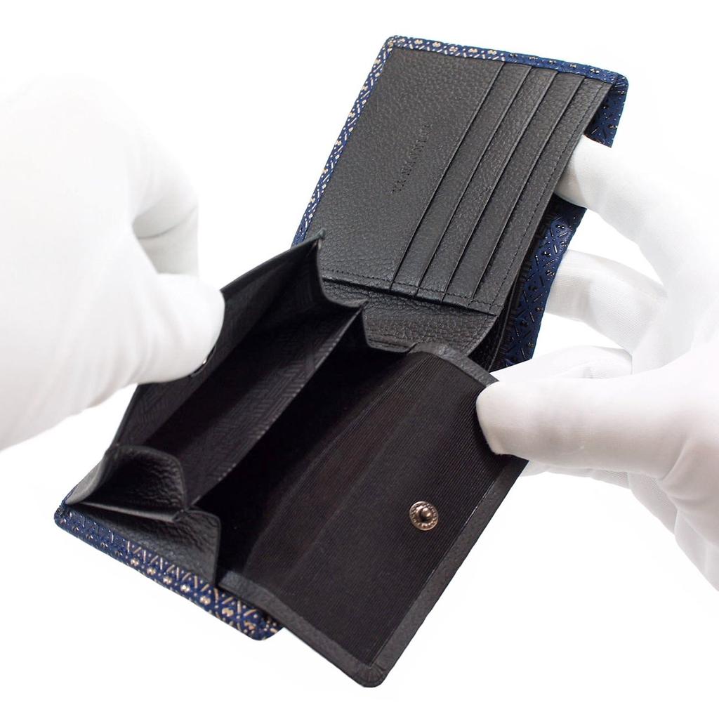 [Inden-ya] Кошелек бифолд Inden с монетницей, оленья кожа, Ихори (Хётан) Дизайн, Темно-синий с черным и белым лаком, 8214