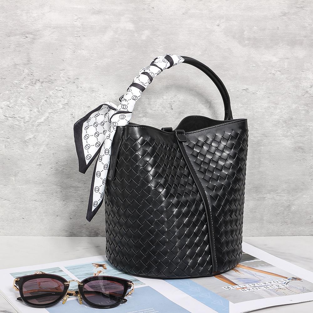 Braided Cowhide Bucket Bag Women's Crossbody Bag Large Capacity Premium Sense Basket Tote Women's Commuter Shoulder Bag