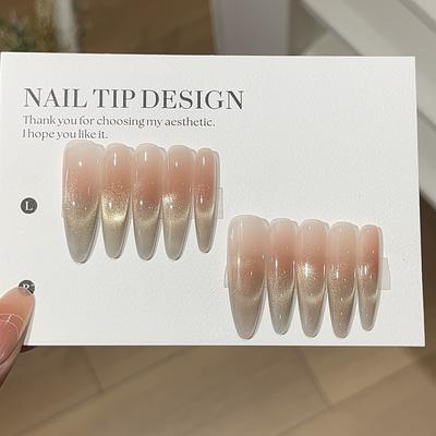 Светло-зеленая атмосфера звездного неба окрашена румянами. Градиент истончения. Улыбка. Кошачьи глаза. Нежный ветер. Носите доспехи.