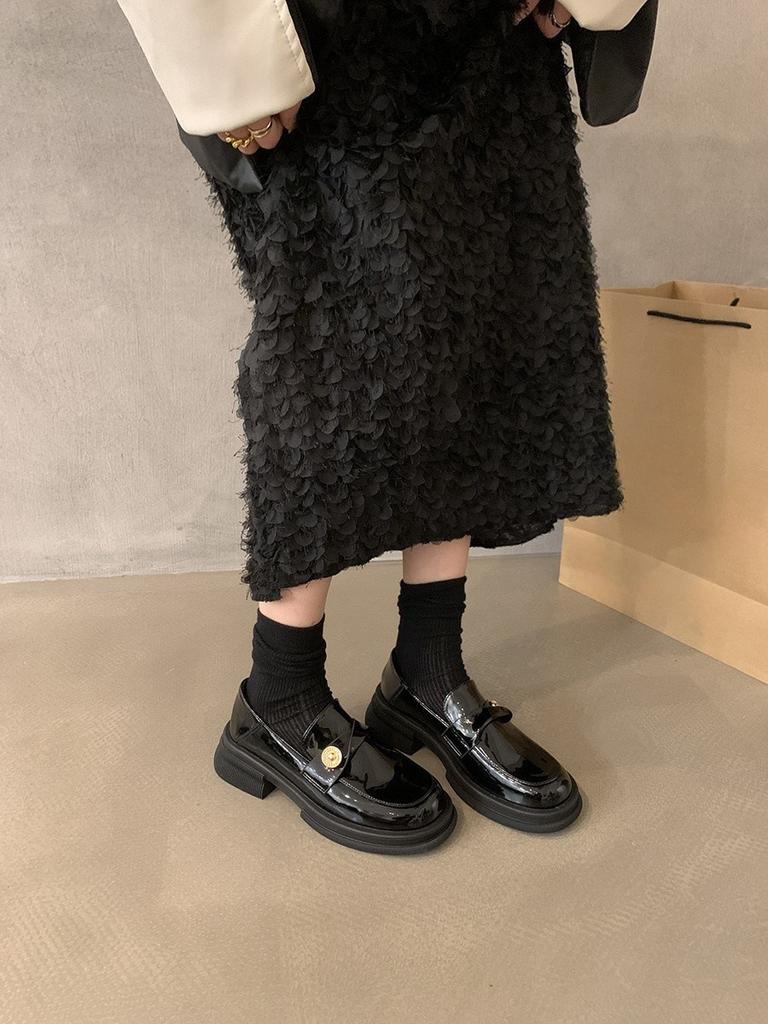 Маленькие кожаные туфли в британском стиле, с высоким чувством, маленькие ароматные туфли из золотой монеты, плюшевые туфли на толстом каблуке, туфли на платформе, женские зимние туфли