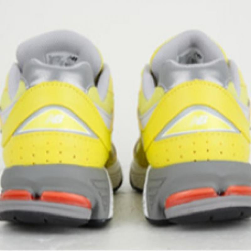 New Balance Кроссовки M2002rlc