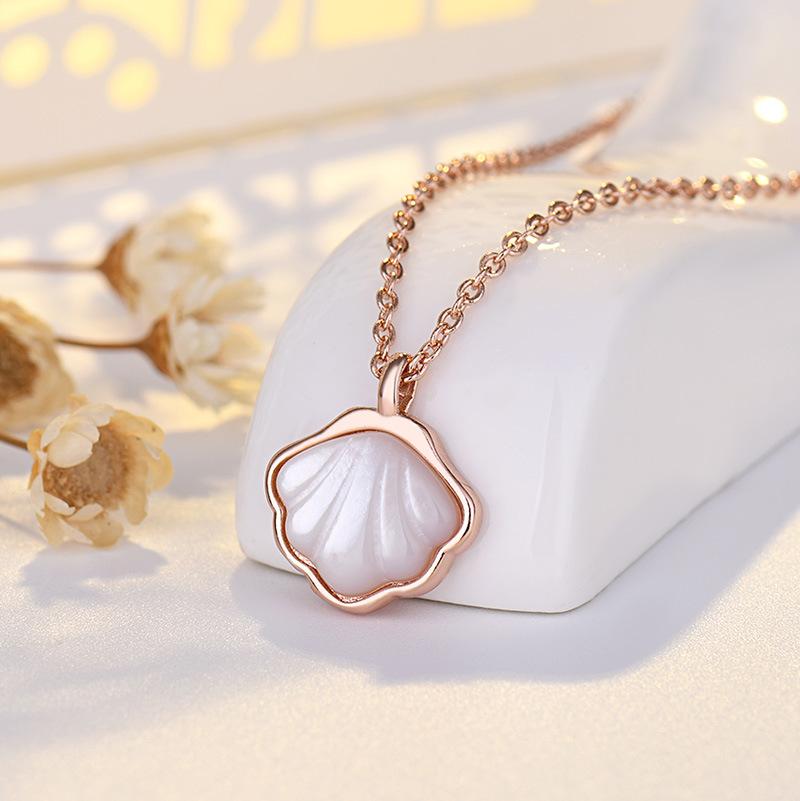 Белое ожерелье Fritillary Lifetime Female Hot Girl Shell Niche Fan-shaped Cuestion