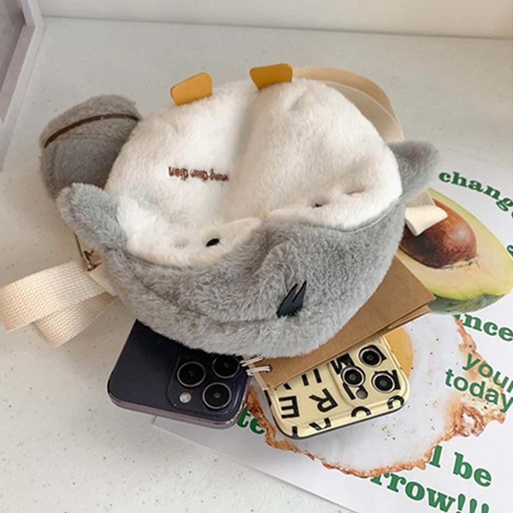 Korean Style Penguin Handbag Doll Funny Messenger Bag Travel Plush Crossbody Bag Outdoor