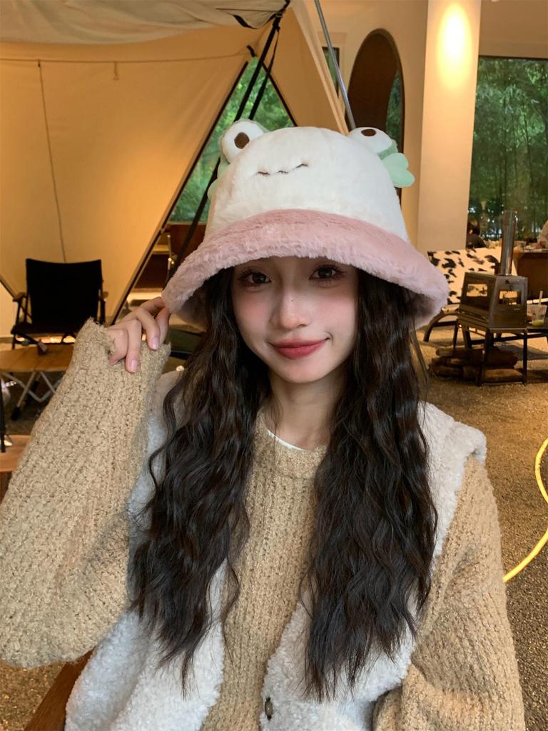 Теплая шляпа-ведро контрастного цвета с лягушкой на осень/зиму 2024 года — модная и милая шляпа-тазик с большой окружностью головы