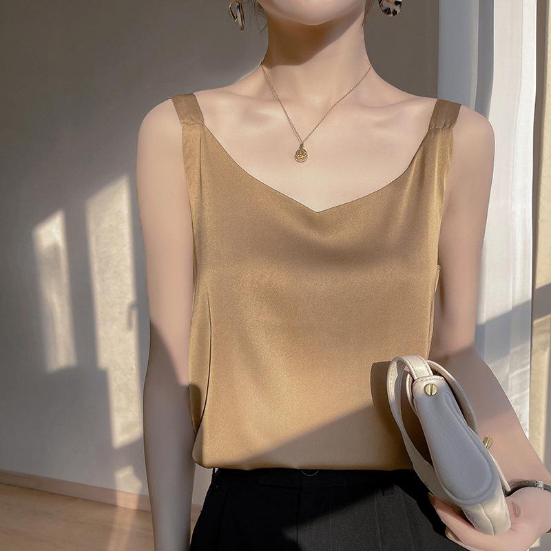 Атласная майка на V-образном вырезе: Женский универсальный, сексуальный летний топ