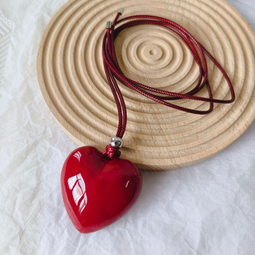 High-end Heart Pendant Necklace, Long Sweater Chain