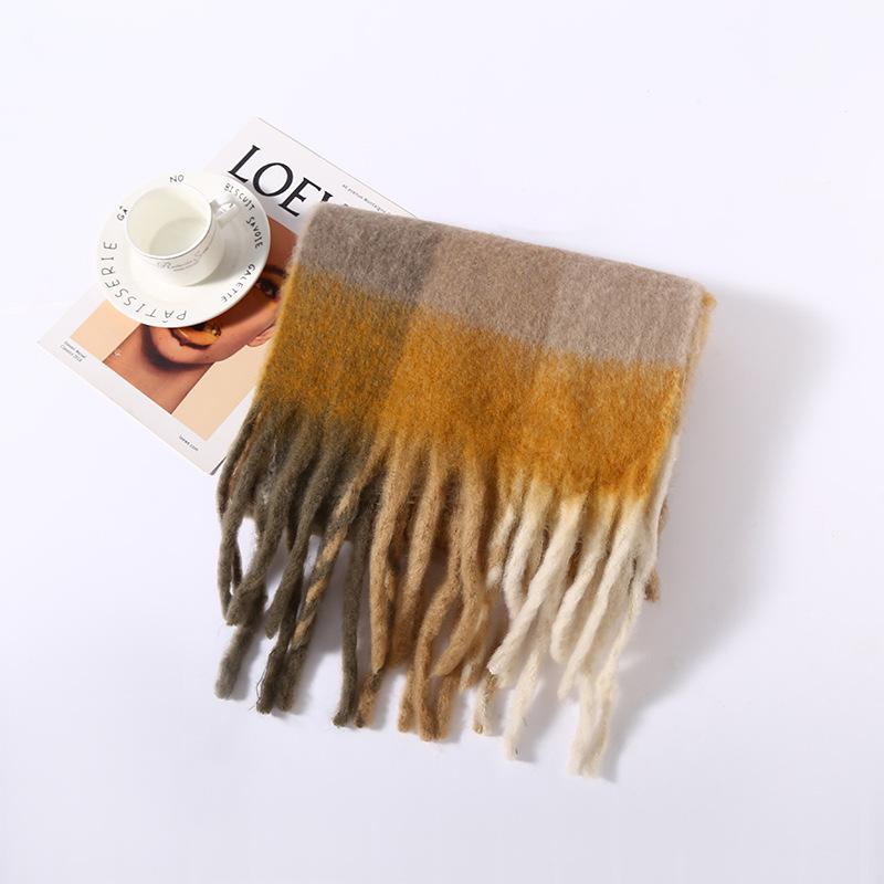 Autumn and Winter New Style Warm Pull Hair Color Grid Scarf Fashionable Versatile Outer