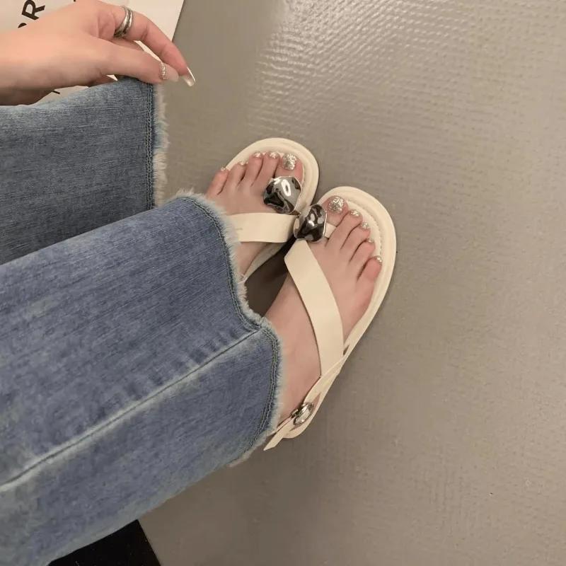 Новые женские туфли, римский модный дизайн, металлические декоративные сандалии на плоской подошве, обувь для женщин, Sandalias Mujer 2024