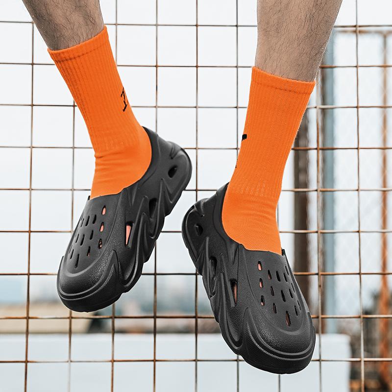 Fashion Beach Sandals Men Soft Hollow Outdoor Cool Summer Flip-flops Aqua Clogs Hot Male Band Sandals Summer Slides Beach Swimming Shoes